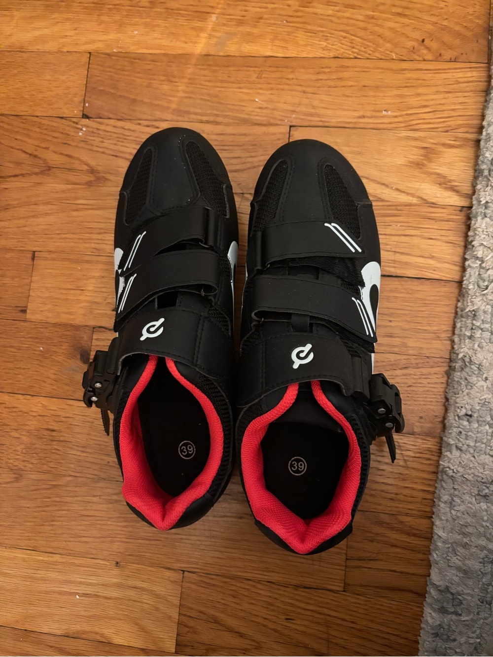 Peloton size 39 lightly used